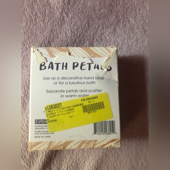 Brand new in box bath soap petals lavender rose - Picture 5 of 6